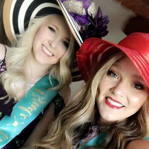 Meet your Posher, Caley